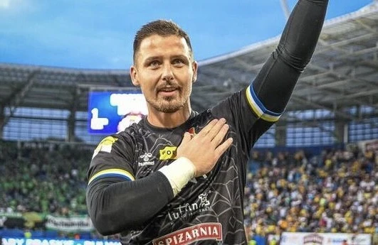 Polşalı qapıçı “Kəpəz”də - RƏSMİ