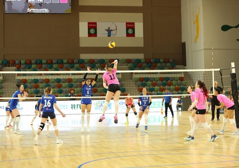 Qadın voleybolçular arasında Azərbaycan çempionatında növbəti turun oyunları keçirilib