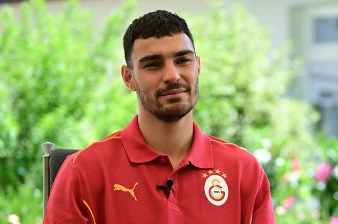 “Qalatasaray” futbolçusu ilə müqavilənin müddətini uzadıb