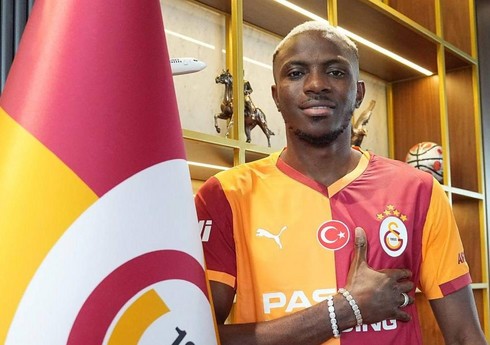 "Qalatasaray" Osimheni Türkiyə futbolu üçün rekord məbləğə alıb