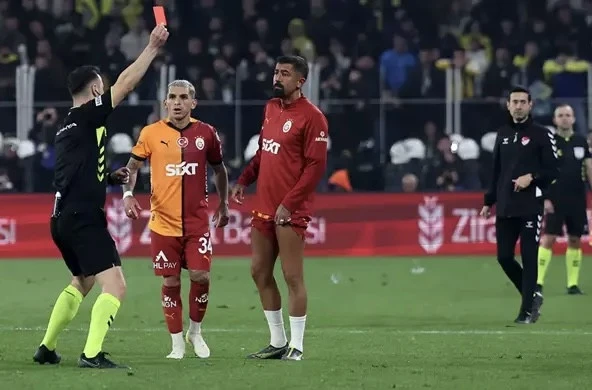 “Qalatasaray”ın iki futbolçusu 10 oyun diskvalifikasiya oluna bilər