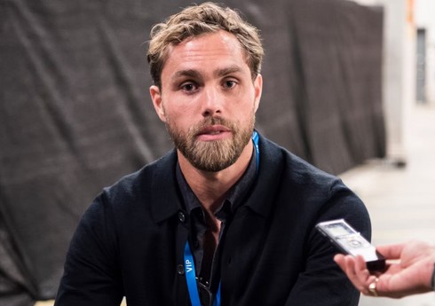 “Qalatasaray”ın sabiq futbolçusu “Qarabağ”ın oyununun şərhini yarımçıq dayandırıb