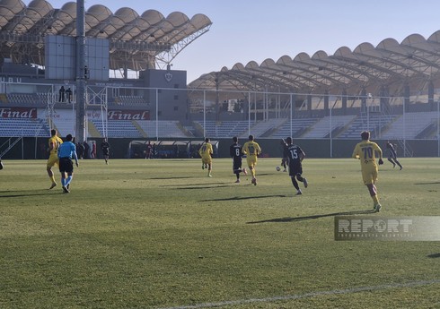 "Qarabağ" və "Kəpəz" kollektivləri yoxlama oyununda qarşılaşıblar