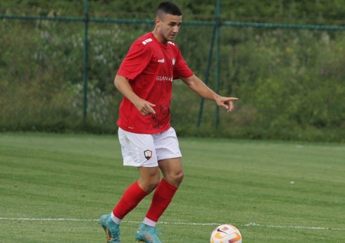 "Qəbələ" israilli futbolçu ilə yollarını ayırıb