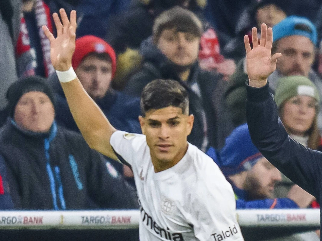 "Atletiko" "Bayer"in müdafiəçisini transfer edəcək