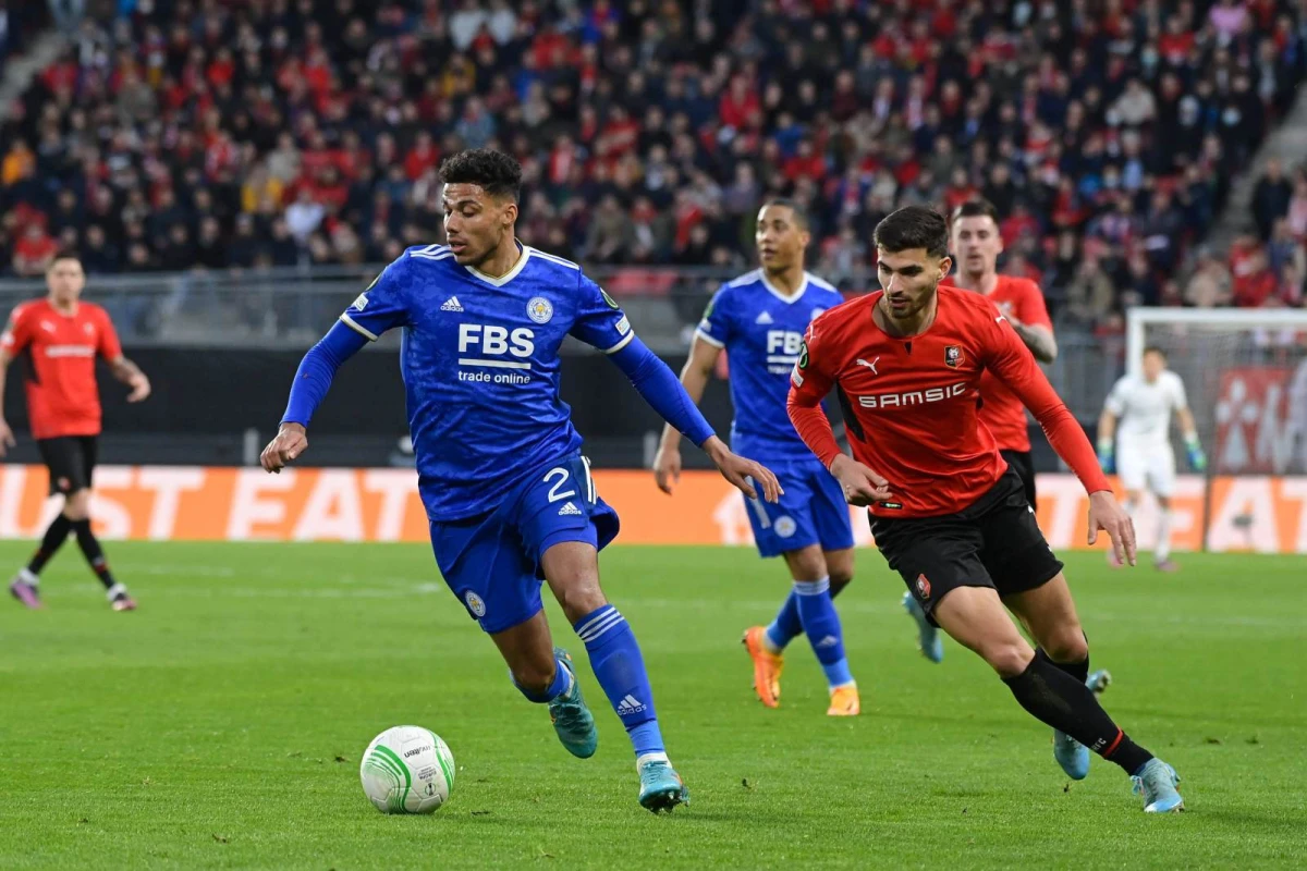 "Lids" "Lester"in müdafiəçisi ilə müqavilə imzalayıb