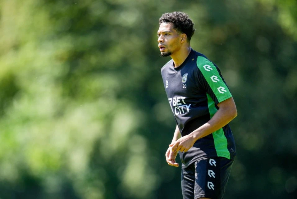 "Neftçi" milli fasiləni boş keçmir: Belçikadan hücumçu gəlir