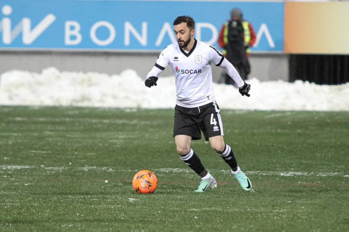 "Neftçi"nin yarımmüdafiəçisi 2 oyunluq cəzalandırılıb