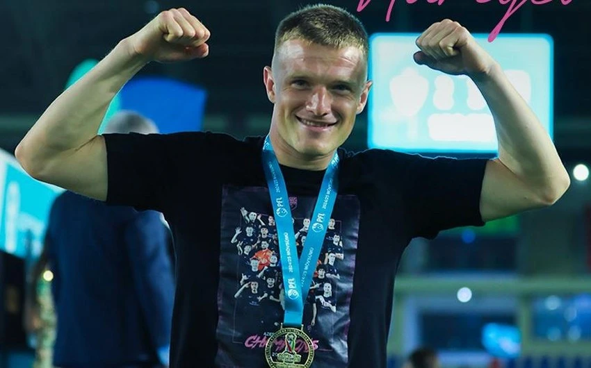 "Sabah" onunla da müqavilə yenilədi