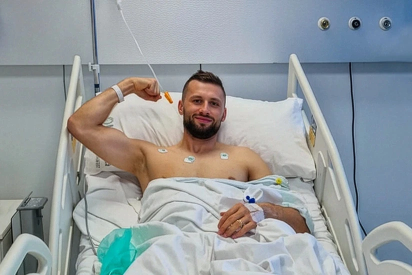 "Sabah"ın hücumçusu əməliyyat olunub