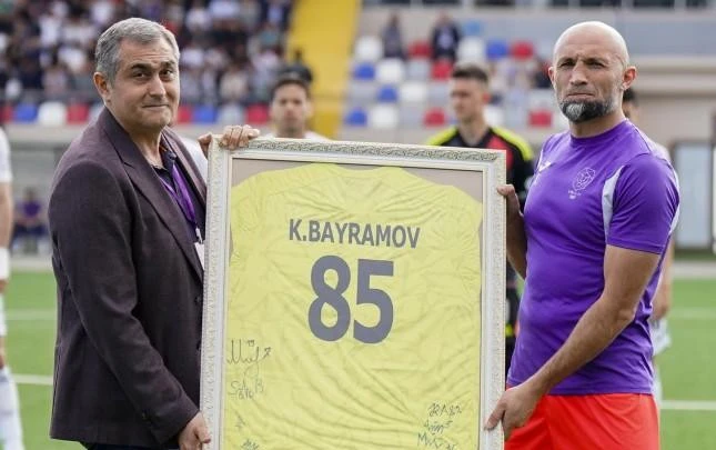 "Şamaxı"nın kapitanı futbolçu karyerasını başa vurub