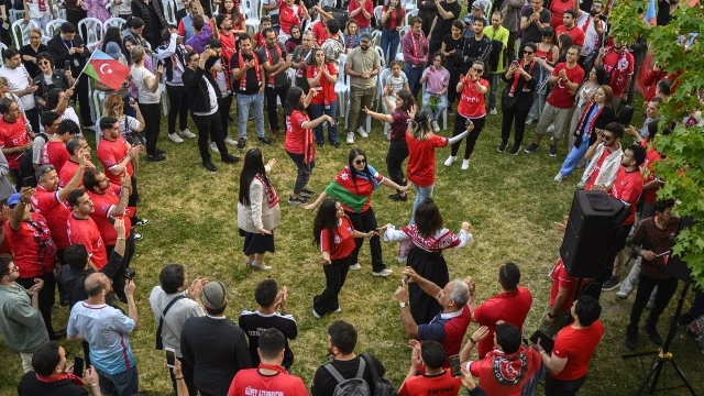 "Traktor" azarkeşləri çempionluğu İstanbulda qeyd ediblər - VİDEO