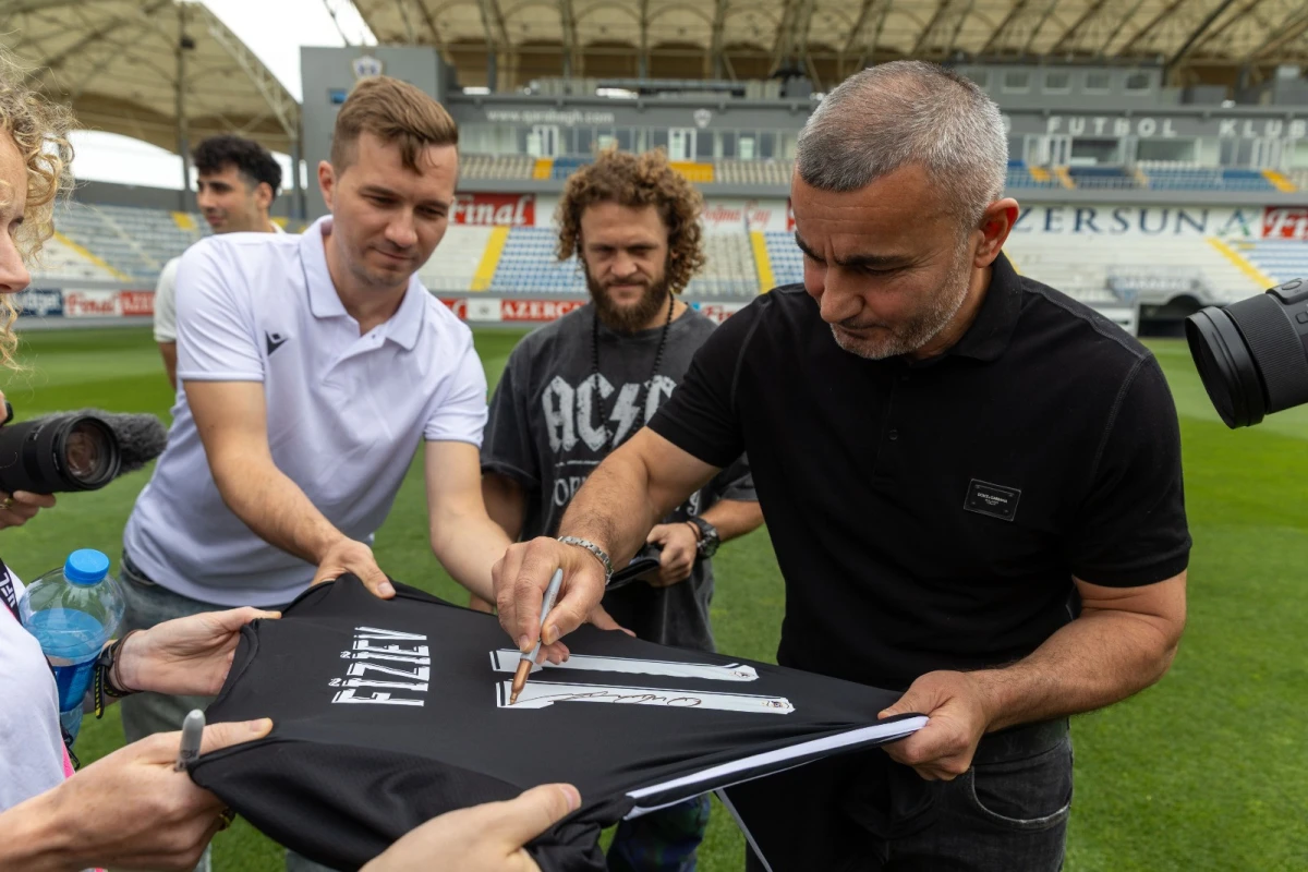 Qurban Qurbanov: "Hər kəsi Bakıda keçiriləcək UFC turnirinə dəvət edirik"