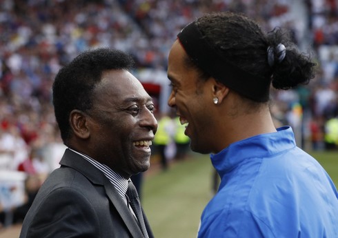 Ronaldinyo futbol tarixinin ən yaxşı oyunçusunun adını açıqlayıb