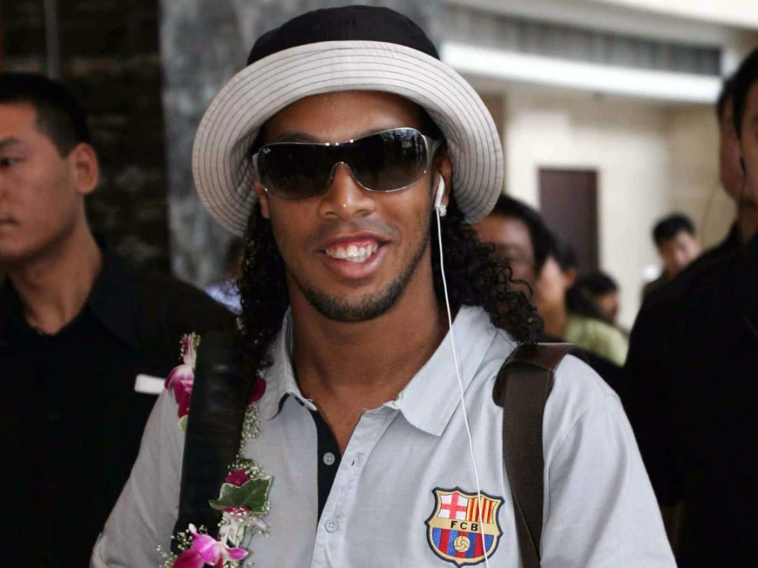 Ronaldinyo: "Onunla heç vaxt oynaya bilmədiyim üçün peşmanam"