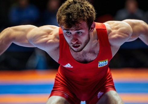 Rusiyalı güləşçi 4 il müddətinə diskvalifikasiya edilib