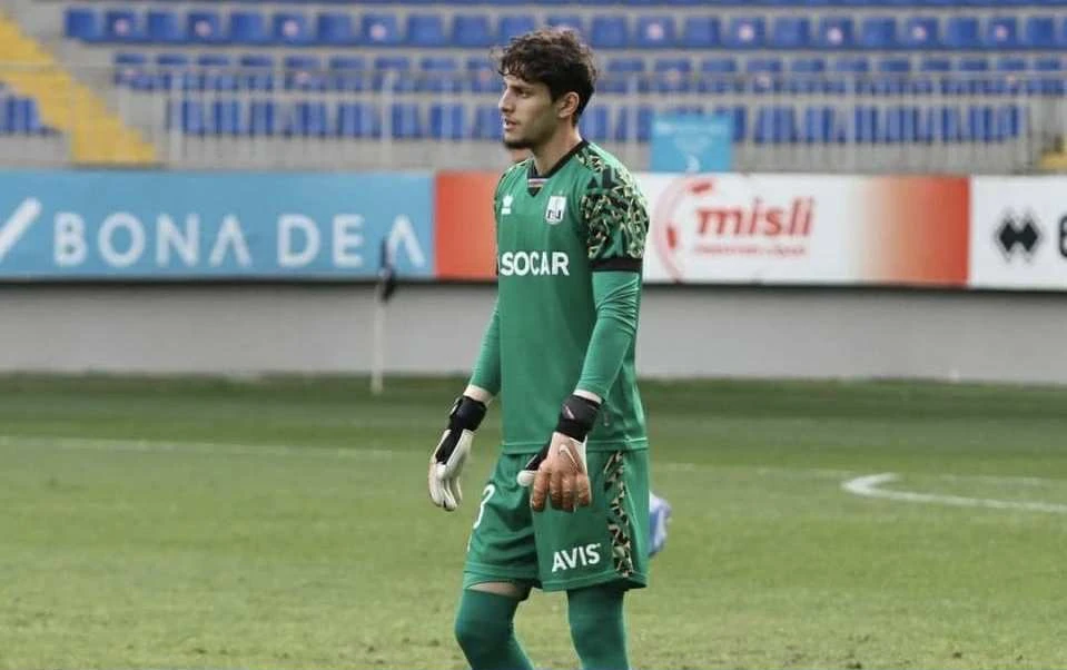 Rza Cəfərova Avropadan təklif – Son qərar “Neftçi”də