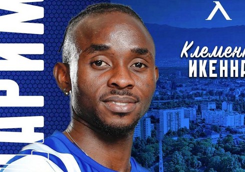 "Sabah"ın rəqibi futbolçusu ilə vidalaşıb