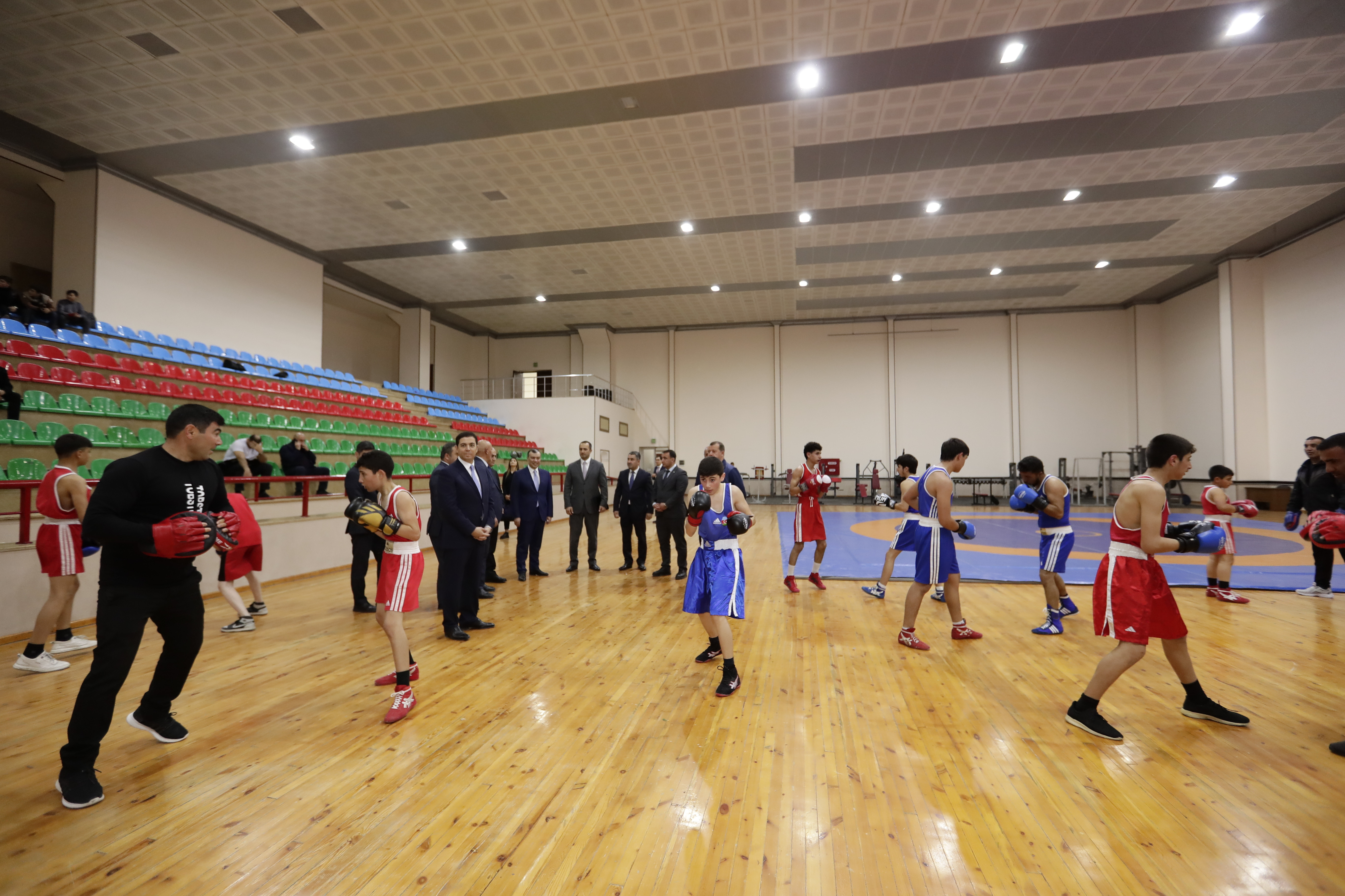 Sahil Babayev Naxçıvanda boksun inkişafı üçün müzakirələr aparıb