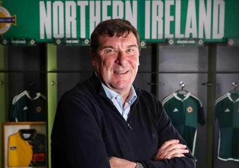 Şimali İrlandiya millisinin baş məşqçisi: “Azərbaycanın seçim imkanı bizdən genişdir”