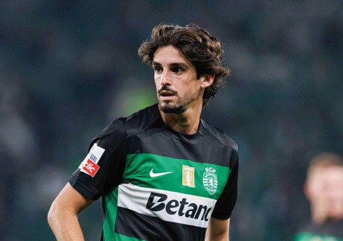 "Sportinq" portuqaliyalı futbolçu üçün "Mançester Yunayted"dən istədiyi məbləği artırıb