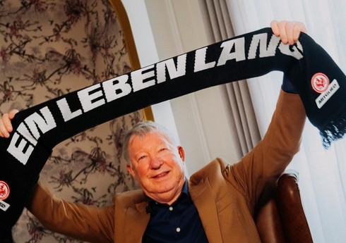 Tanınmış baş məşqçi Almaniya klubuna ömürlük üzv seçilib