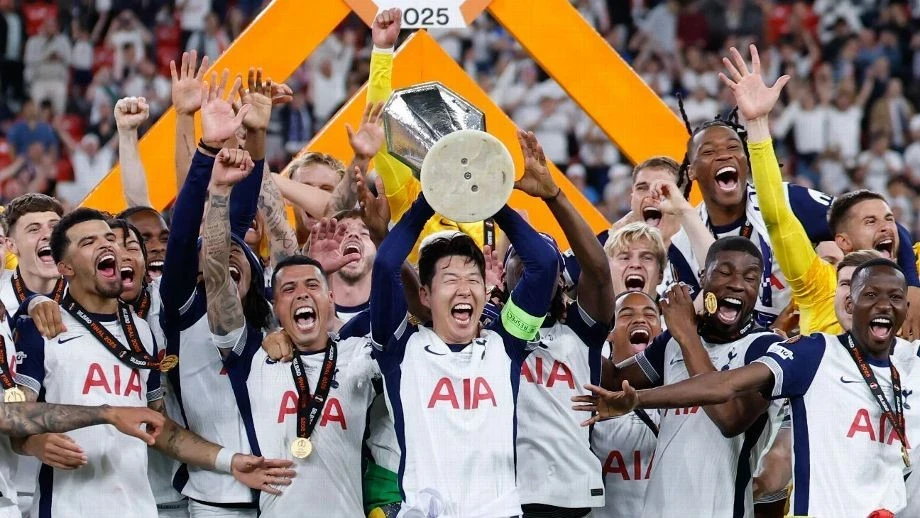 "Tottenhem" 4 futbolçusu ilə yollarını ayırıb