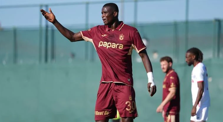 “Trabzonspor”un futbolçusu "Araz Naxçıvan"la görüşdə zədələnib.