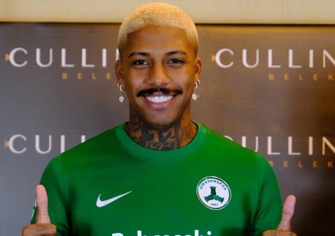 Türkiyə klubu onkoloji xəstəliyi olan futbolçunu göndərdiyi üçün cəzalanıb