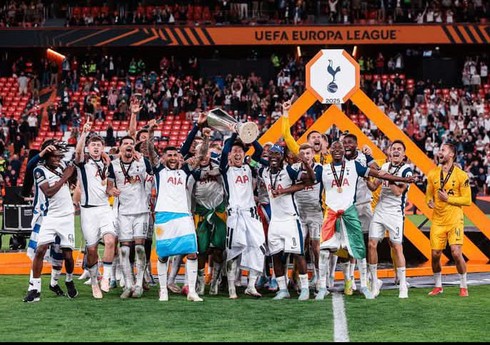 UEFA Avropa Liqasının qalibi olan klub dörd futbolçu ilə vidalaşıb