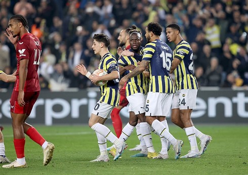 UEFA Türkiyənin üç klubunu cəzalandırıb