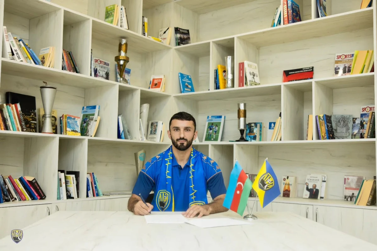 Vadim Abdullayev rəsmən "Kəpəz"də