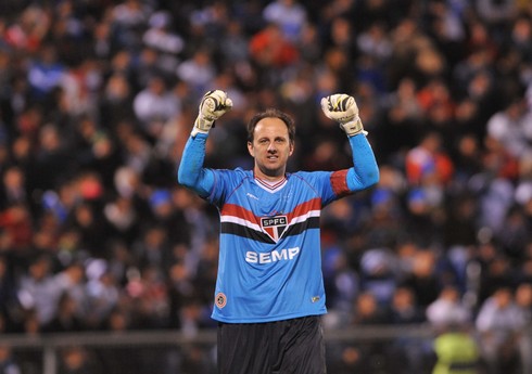 XXI əsrin ilk 10 illiyində ən çox qol vuran qapıçılar: Siyahıda azərbaycanlı futbolçu da var