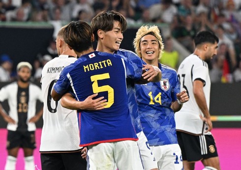 Yaponiya millisi yoldaşlıq görüşündə Almaniya yığmasını darmadağın edib