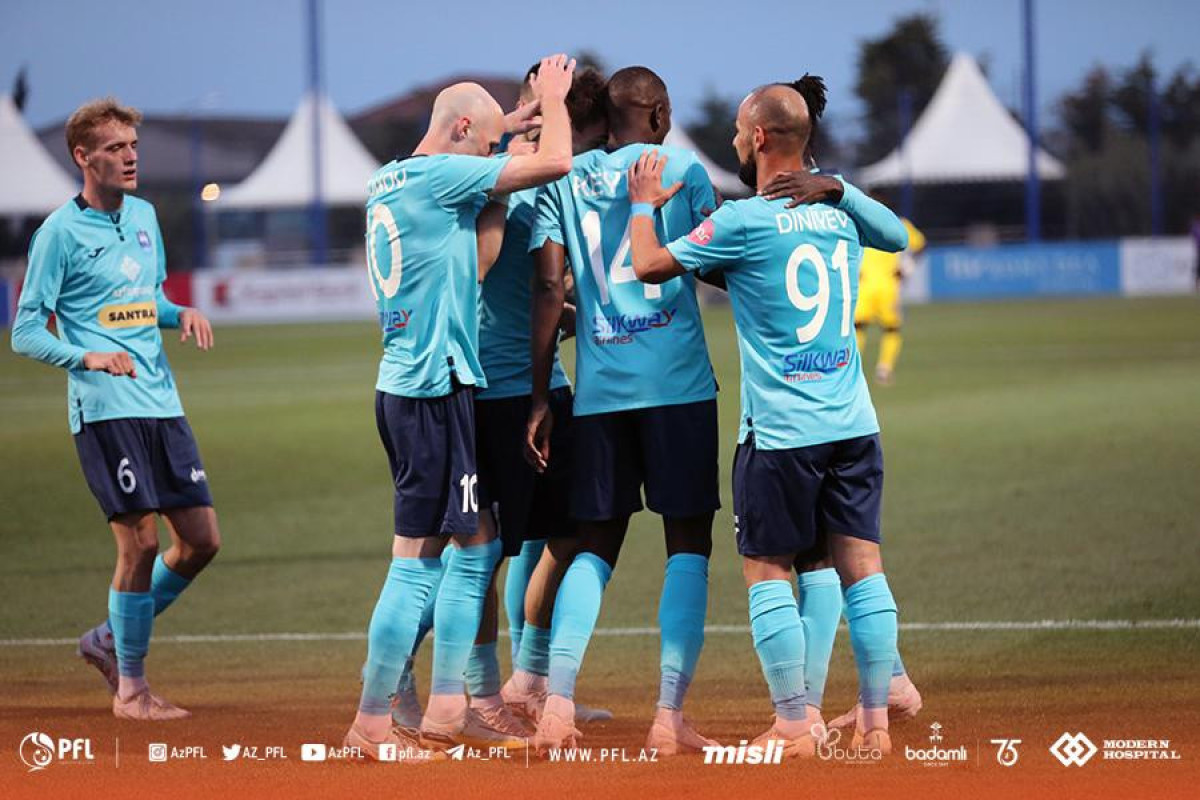 “Zirə" 6 futbolçu ilə yollarını ayırıb